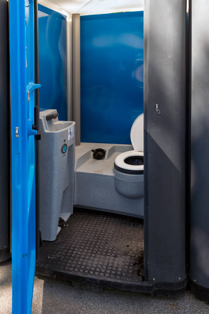 Porta potty delivery and setup in Mason, MI